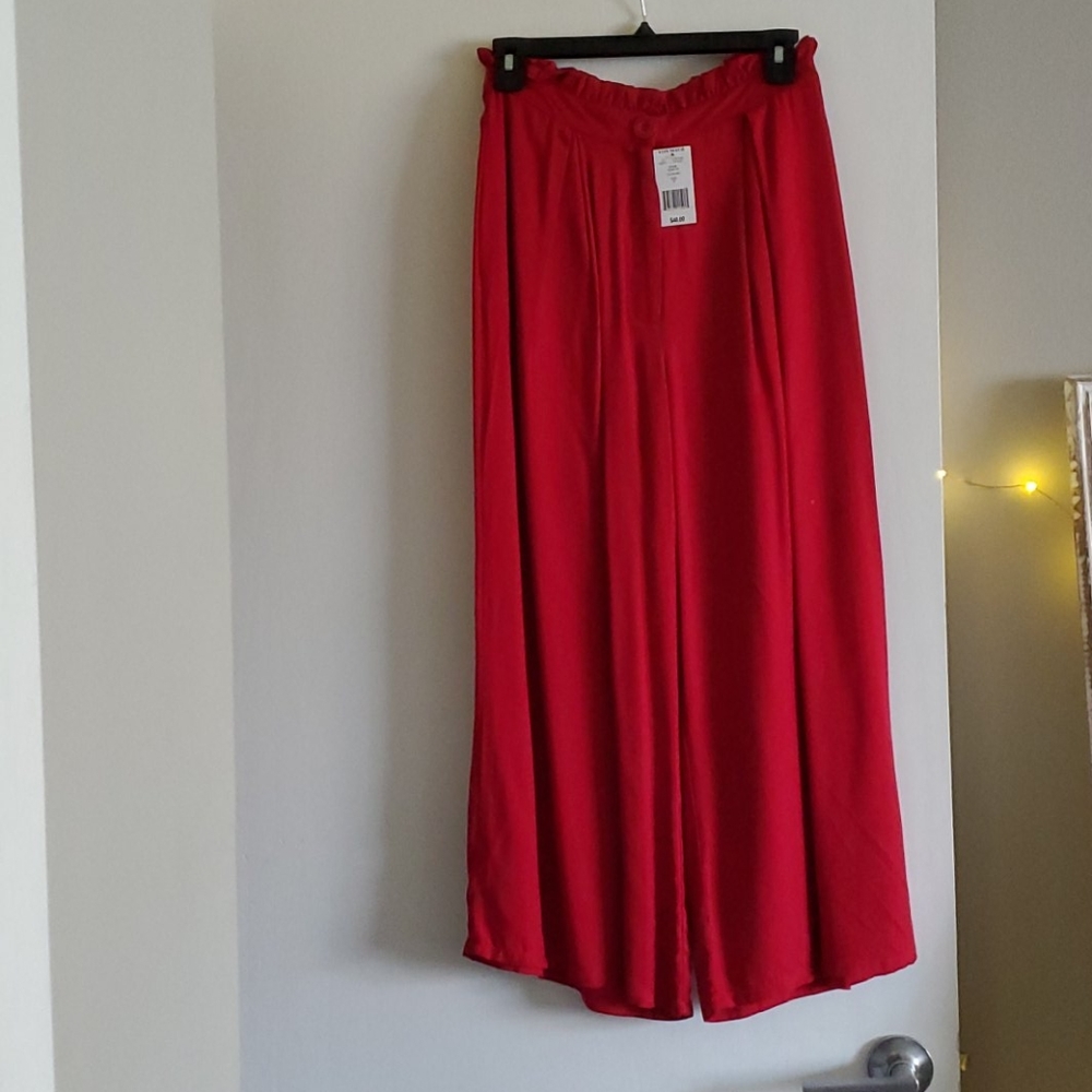 Red capre Pants